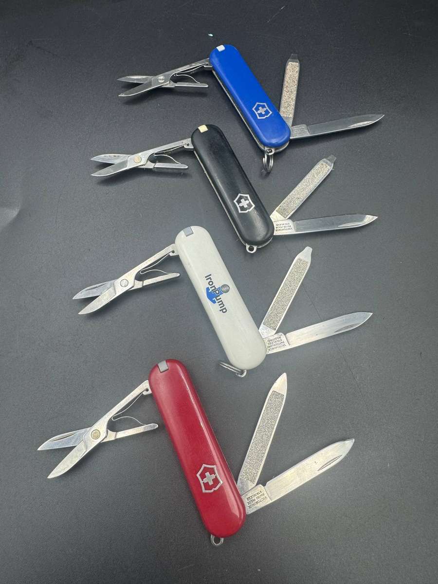 Victorinox Classic SD x4