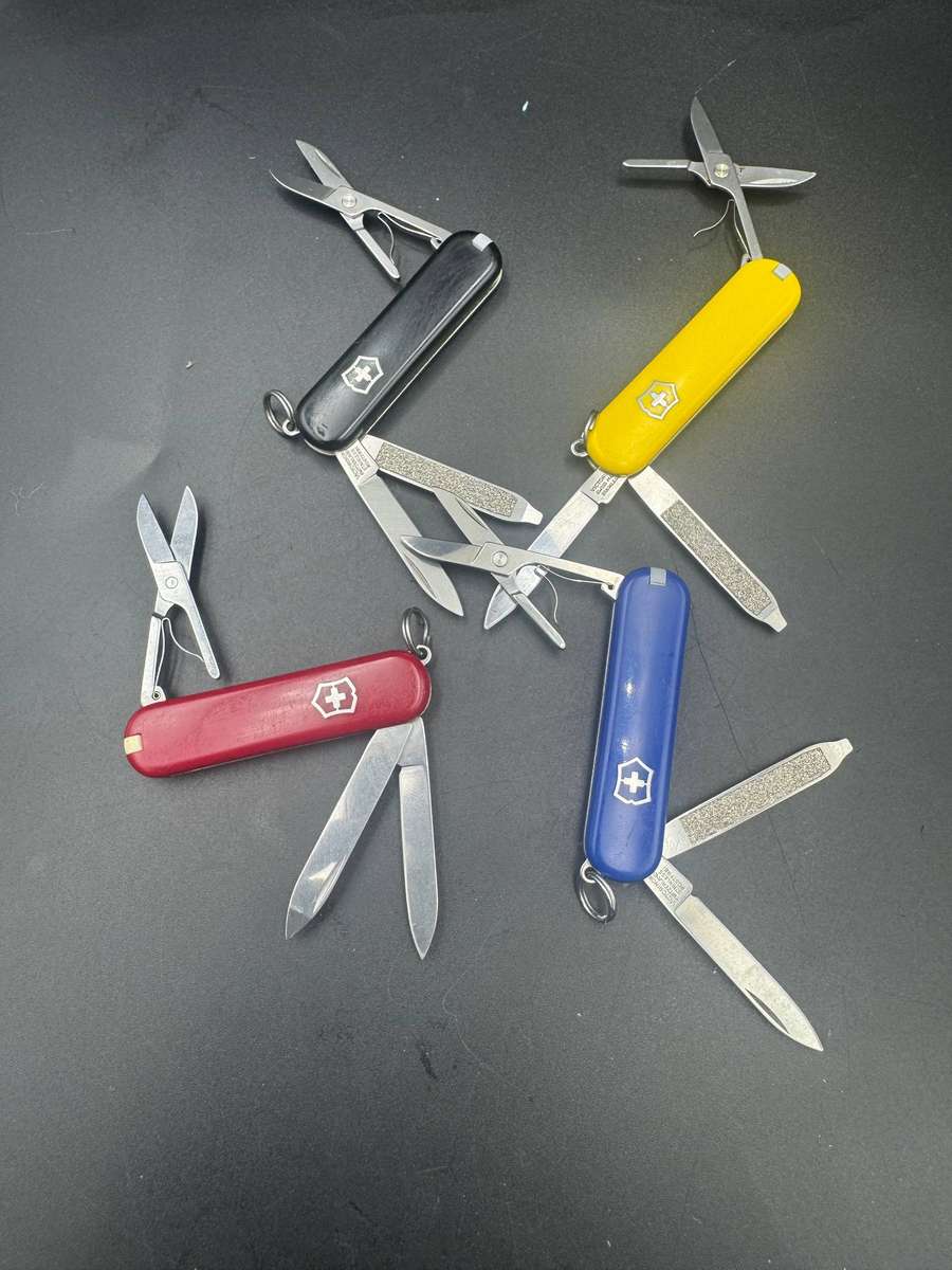 Victorinox Classic SD x 4