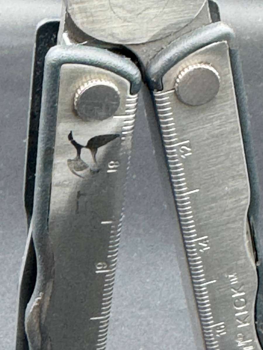 Leatherman Kick