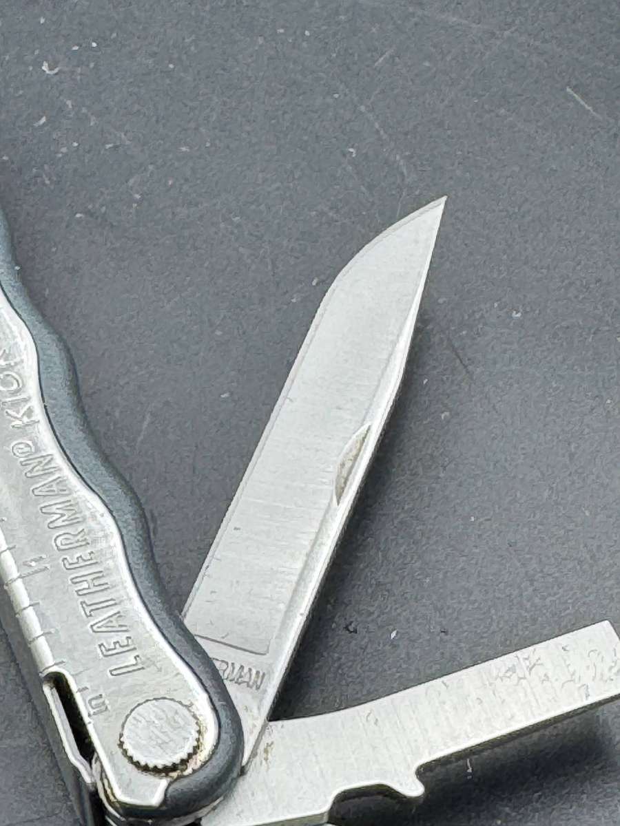 Leatherman Kick