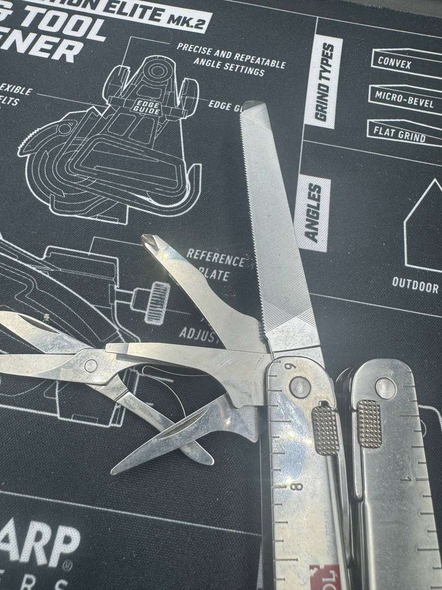 Victorinox Multitool + Pouch