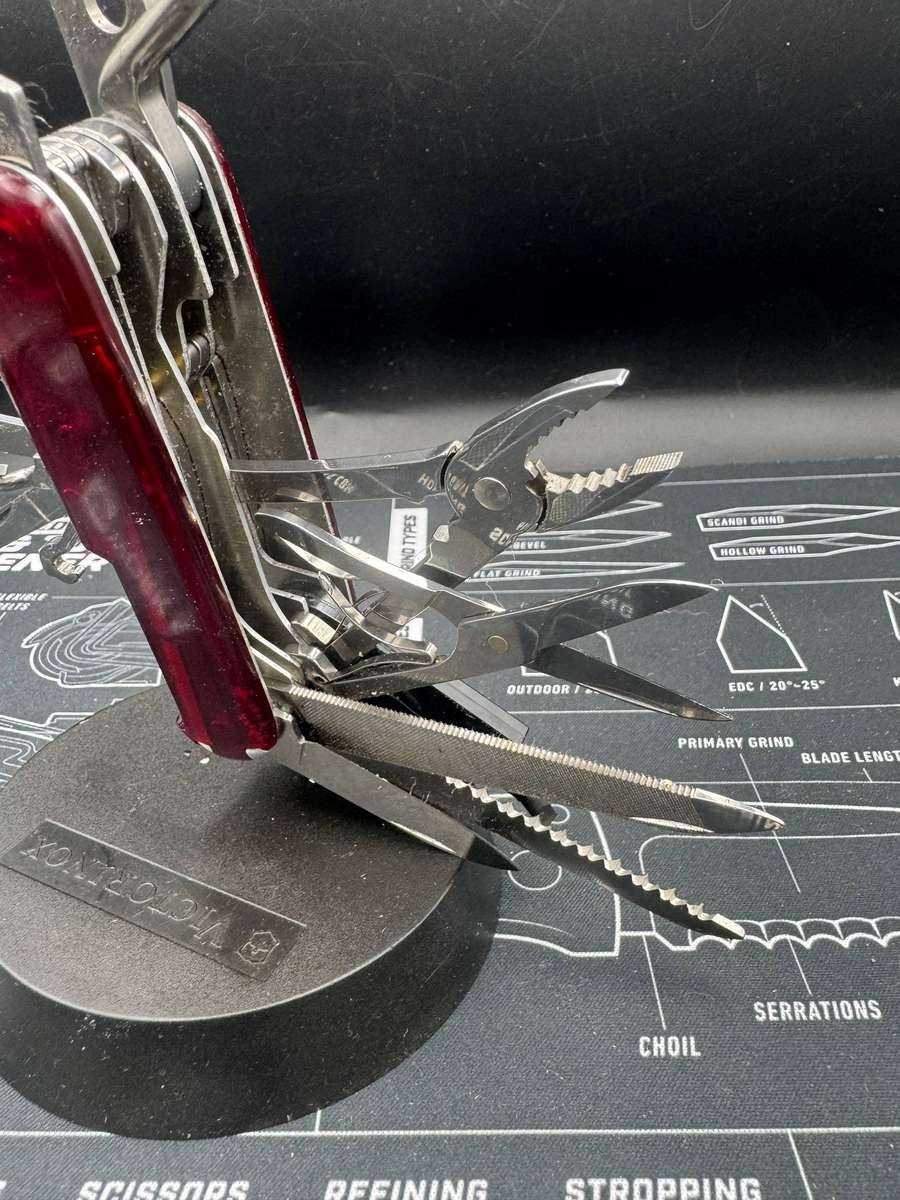 Victorinox CyberTool L With Fold-Out Bit Case - Transparent Red, 91mm