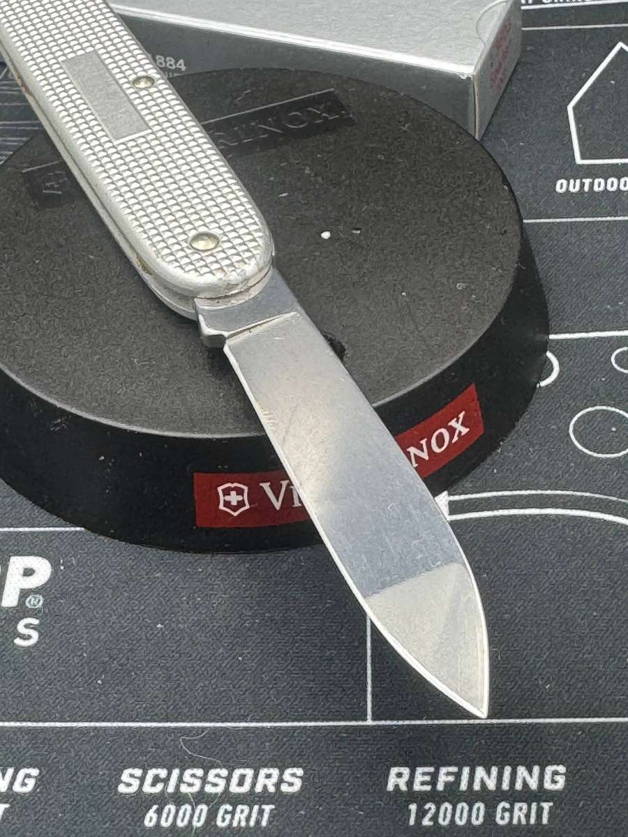 Victorinox Swiss Army 1 Single Blade Alox Silver 93mm