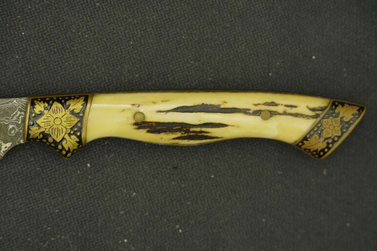 Hand Made Knife- Unknown Maker- Demascus Forged