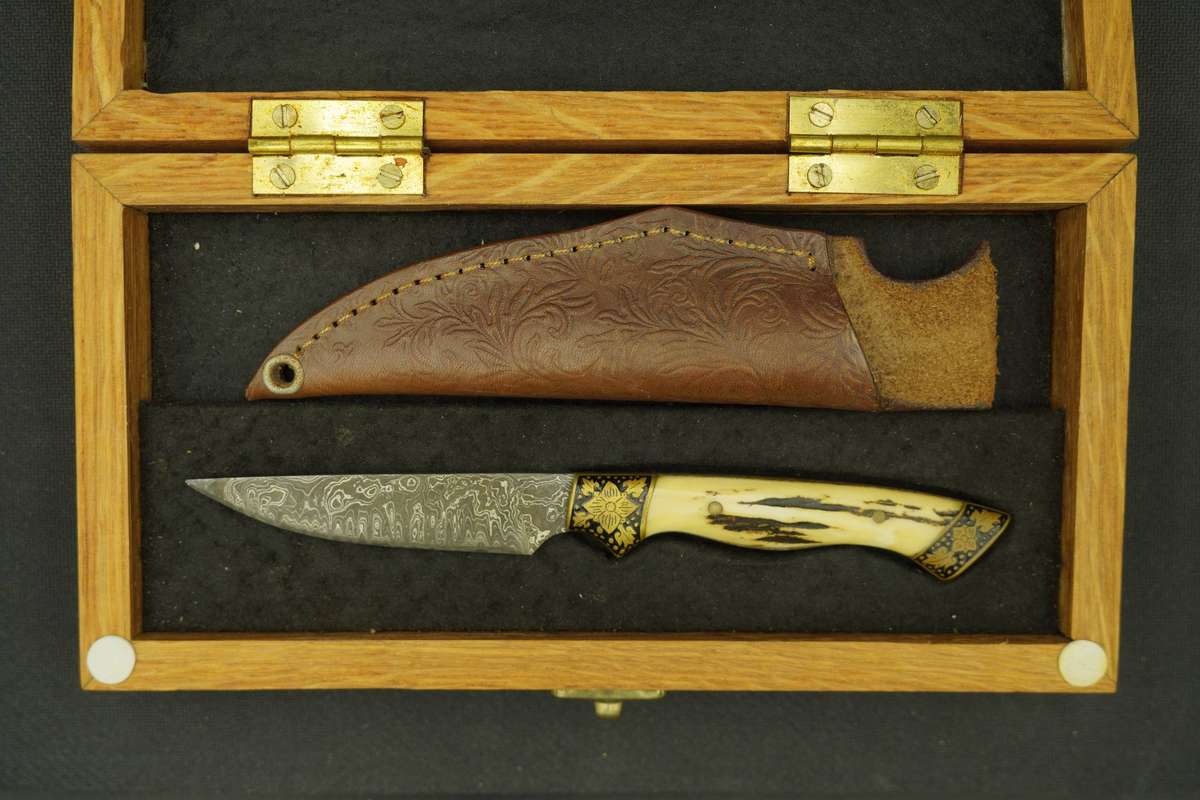 Hand Made Knife- Unknown Maker- Demascus Forged