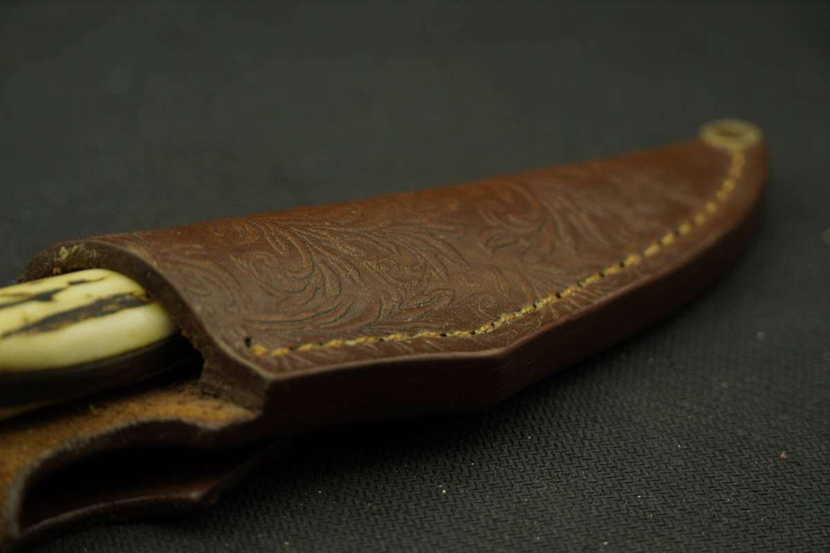Hand Made Knife- Unknown Maker- Demascus Forged