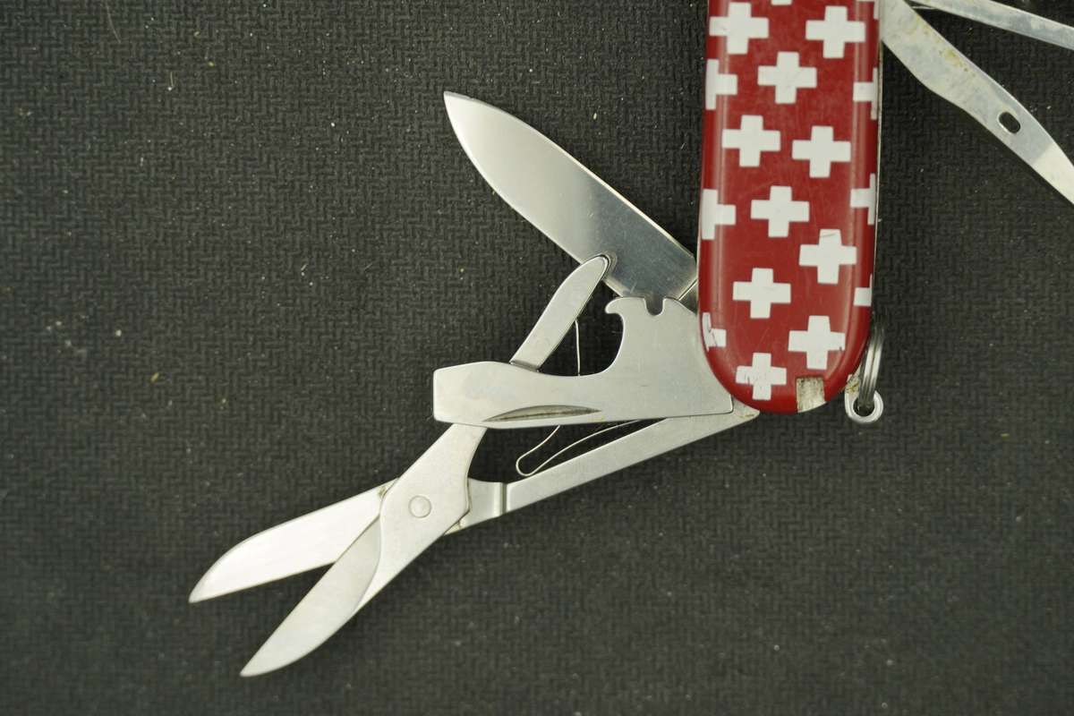Victorinox Huntsman- Swiss Logo