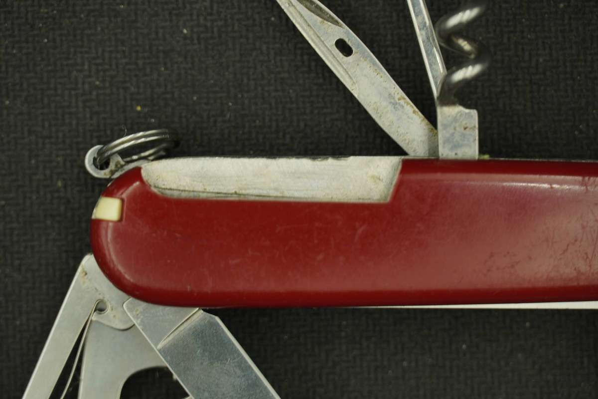 Victorinox Huntsman- Swiss Logo
