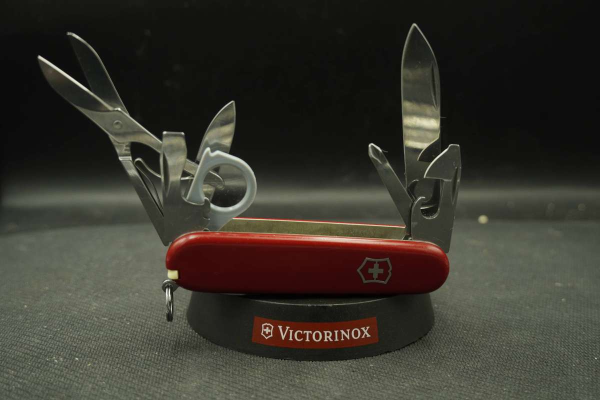 Victorinox Explorer