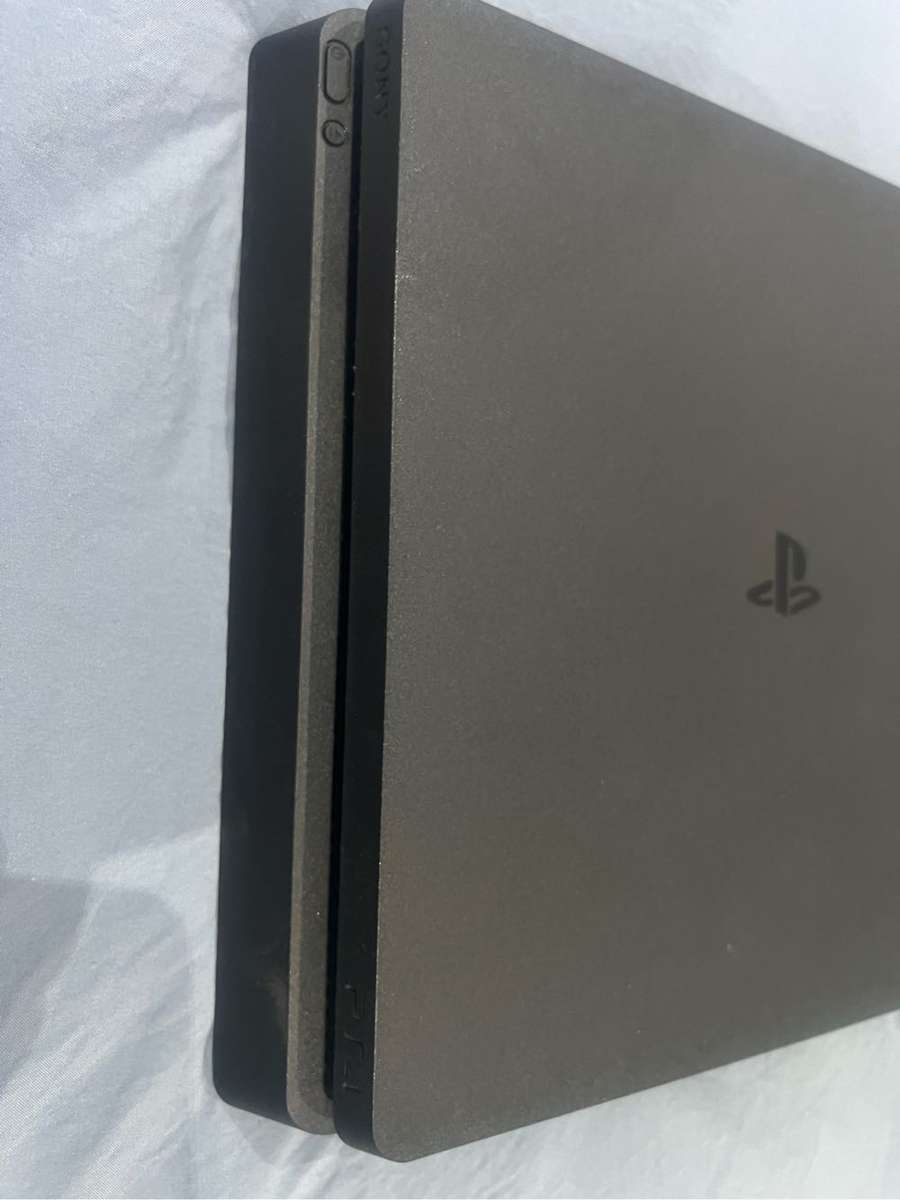 Sony PlayStation 4 with 2 controllers 1TB