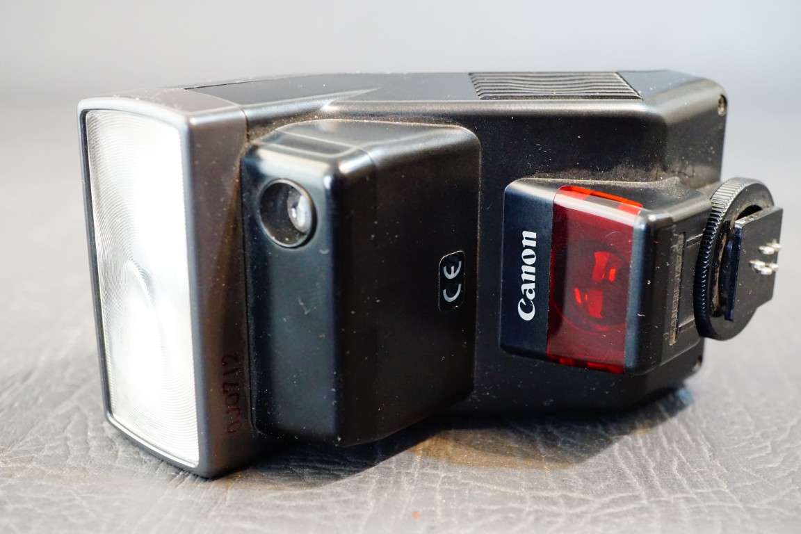 Canon Speedlite 300EZ Shoe Mount Flash for Canon Cameras **Great Condition**