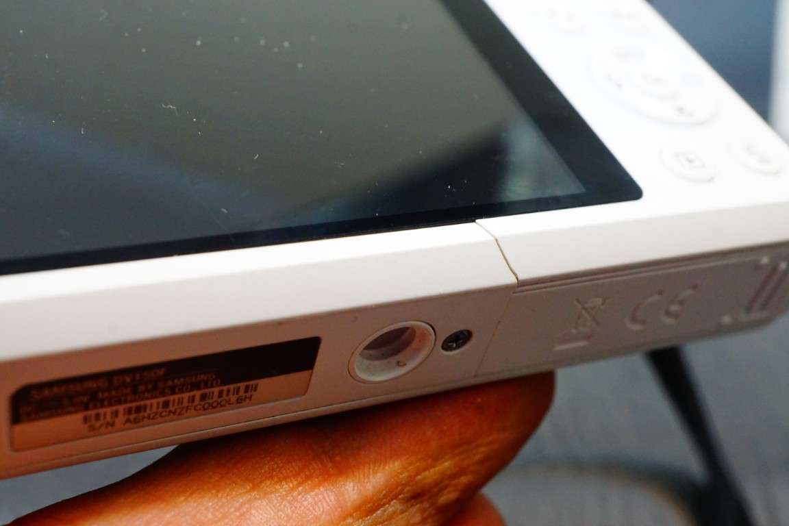 Samsung DV150F digital camera 16.2MP 5x optical zoom dual LCD screen