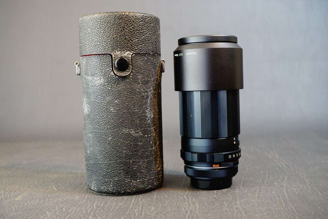 Asahi Pentax Super Multi Coated Takumar 200mm F4 Lens in M42 Screw Mount  **Excellent Condition**