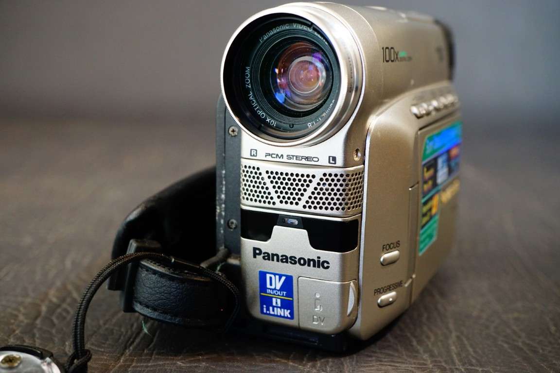 Panasonic NV-DS33 Mini DV Tape Digital Video Camera + Accessories & Bag **Great Condition**