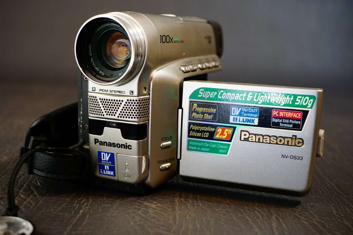Panasonic NV-DS33 Mini DV Tape Digital Video Camera + Accessories & Bag **Great Condition**