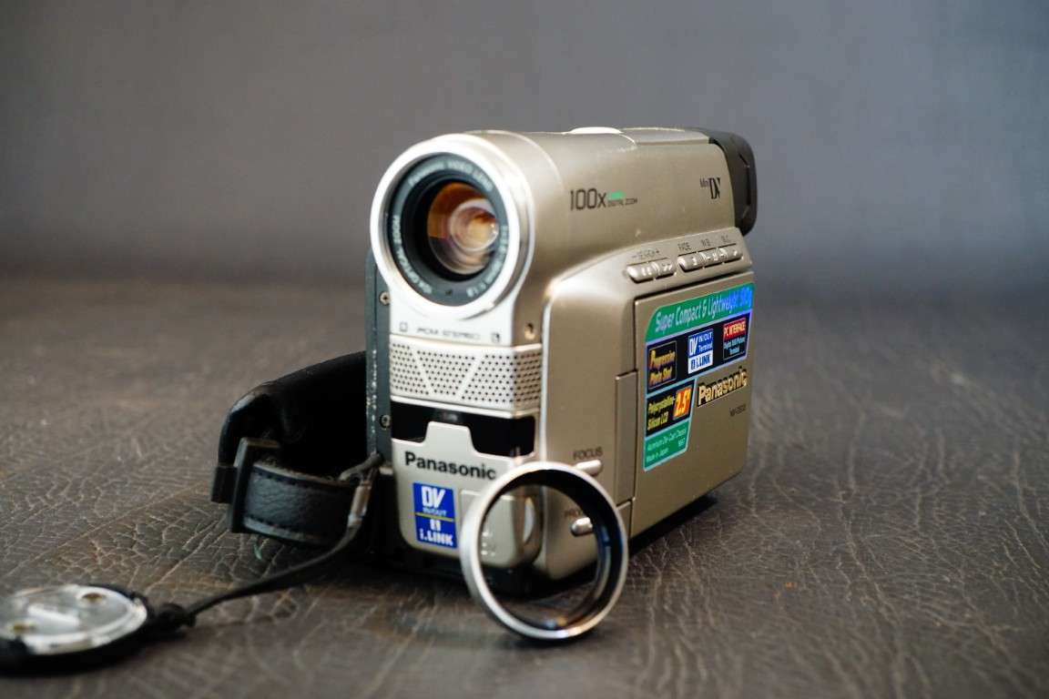Panasonic NV-DS33 Mini DV Tape Digital Video Camera + Accessories & Bag **Great Condition**