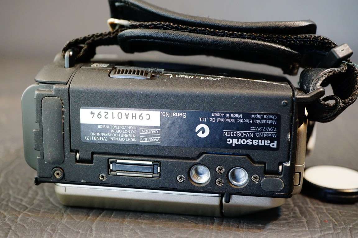 Panasonic NV-DS33 Mini DV Tape Digital Video Camera + Accessories & Bag **Great Condition**