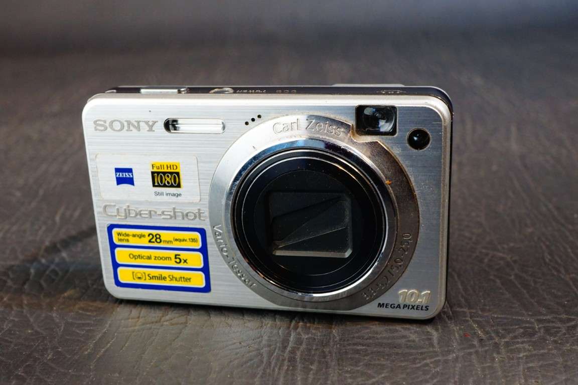 Sony Cybershot DSC-W170 10MP Carl Zeiss Lens Compact Digital Camera **Good Condition**