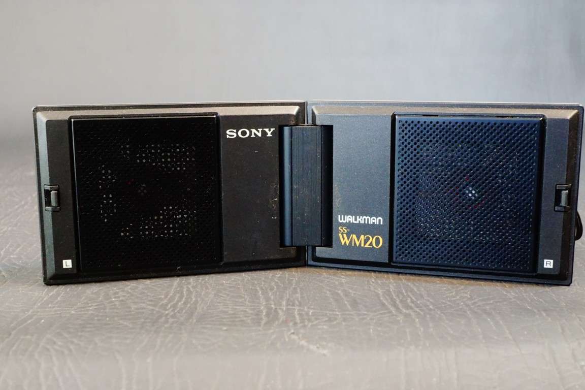 Rare 1980s Vintage SS-WM20 Sony Walkman Foldable Portable Speakers **Great Condition**