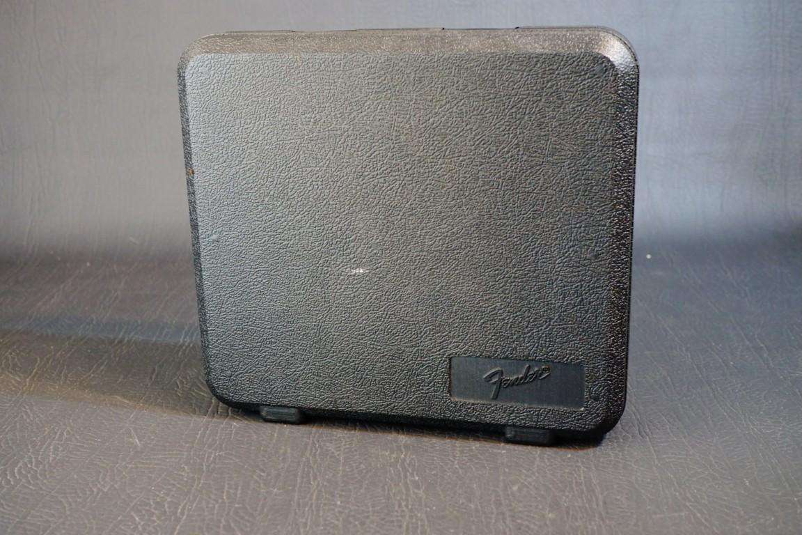 Fender WTX-1 Wireless Headset Microphone and Passport Wireless Docking System Receiver **Excellent**
