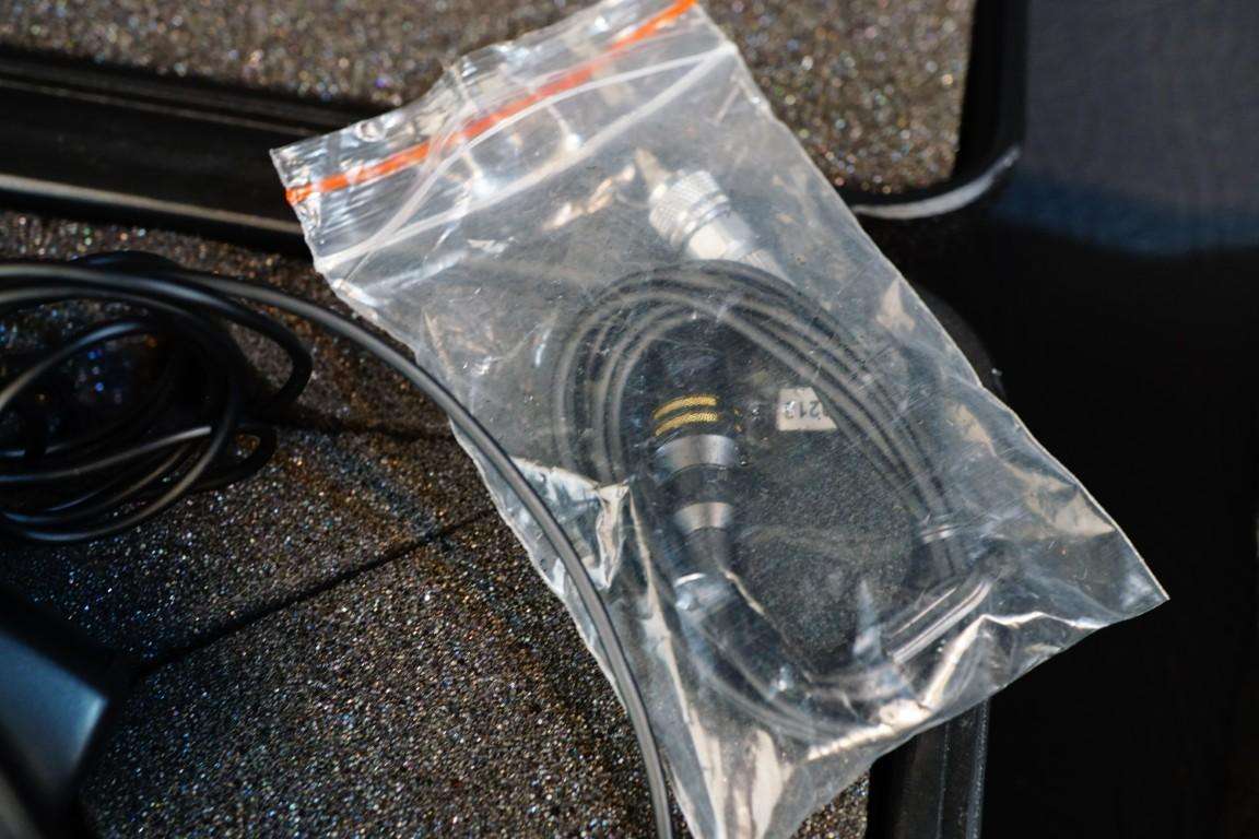 Fender WTX-1 Wireless Headset Microphone and Passport Wireless Docking System Receiver **Excellent**