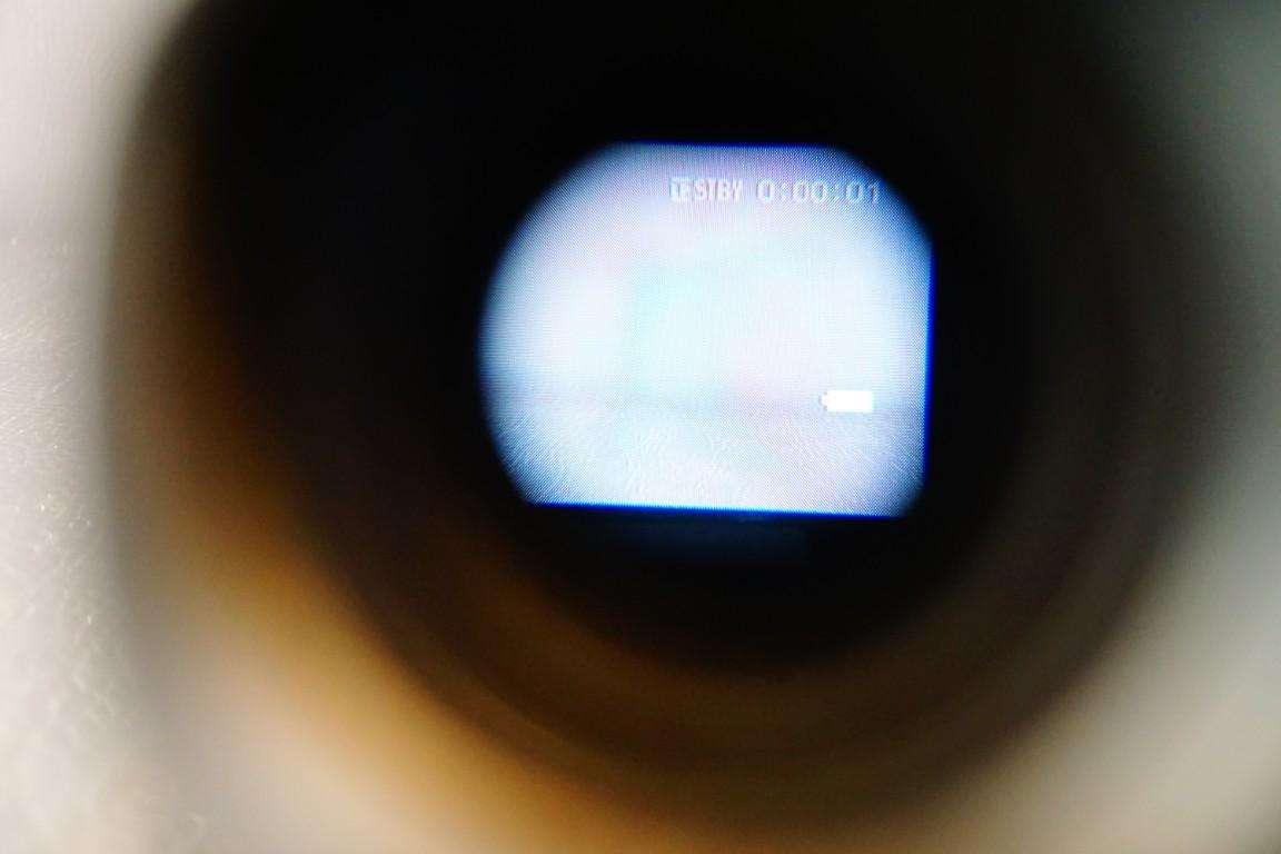 Sony CCD-TR440E Hi8 Tape Digital Video Camera HANDYCAM Camcorder **Great Condition**