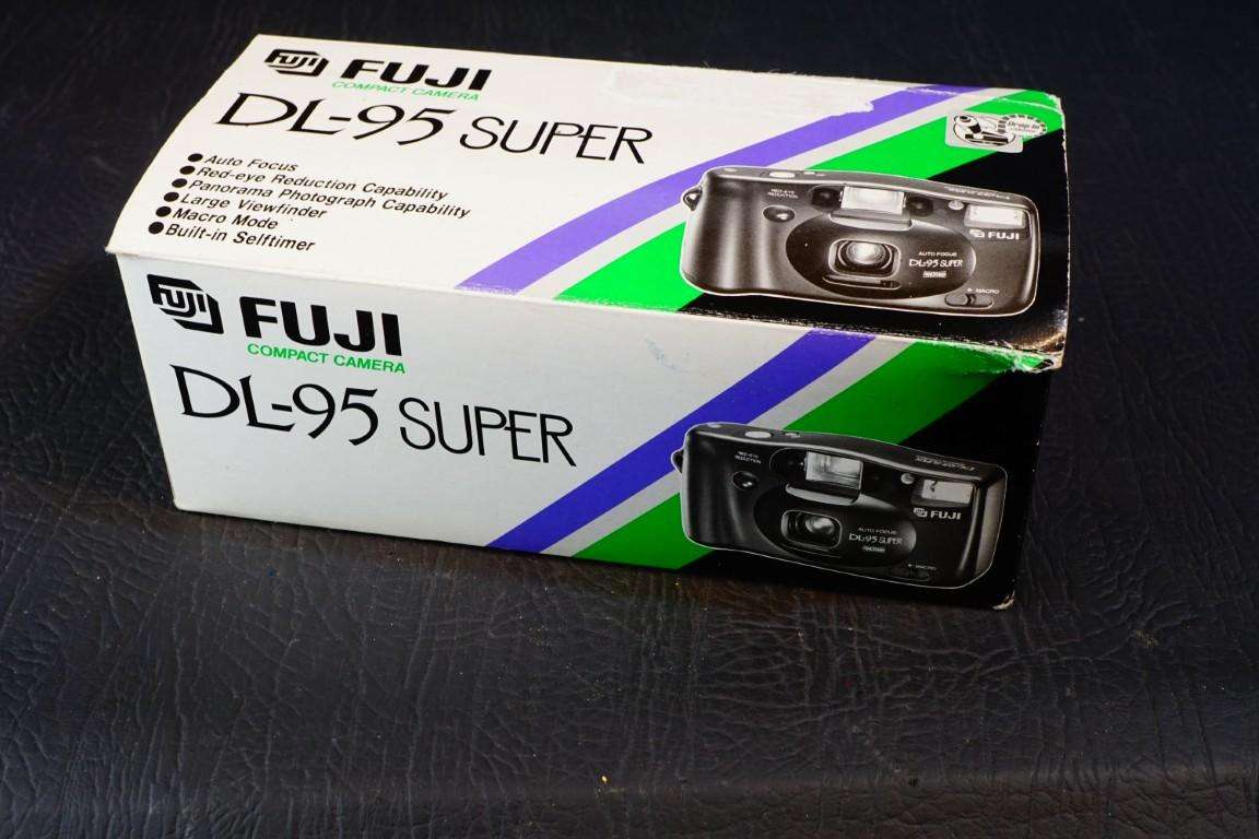Fuji DL-95 Super Panorama 35mm Point and Shoot Film Camera **Great Condition**