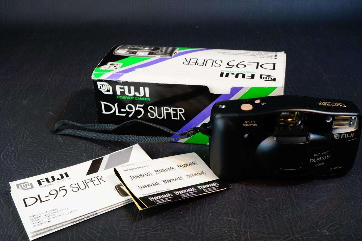 Fuji DL-95 Super Panorama 35mm Point and Shoot Film Camera **Great Condition**
