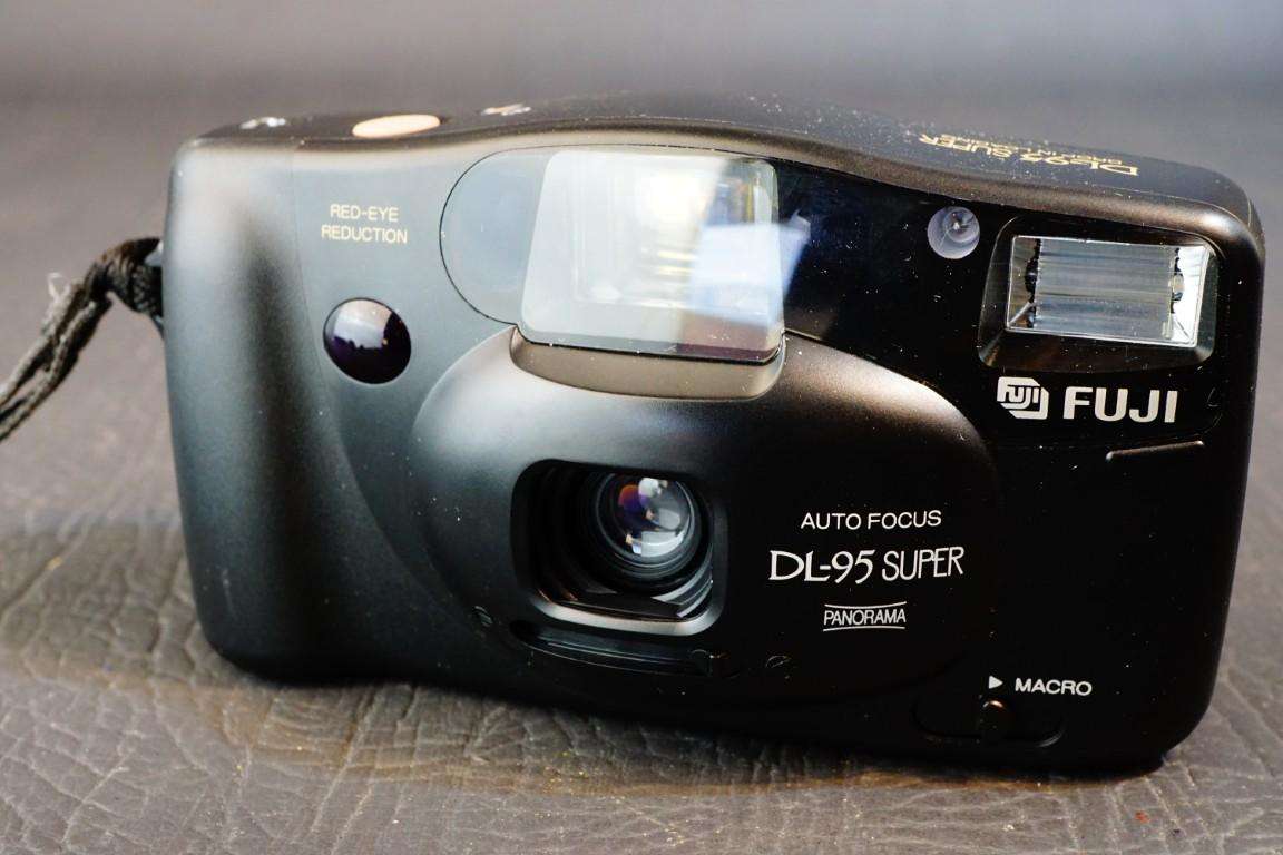 Fuji DL-95 Super Panorama 35mm Point and Shoot Film Camera **Great Condition**