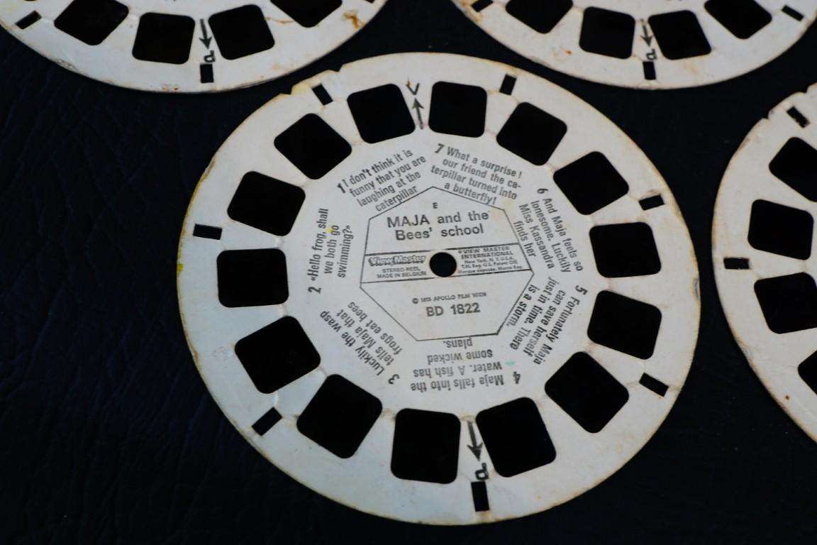 Vintage 3D View-Master ViewMaster Red with 5 Reels **Good Condition**