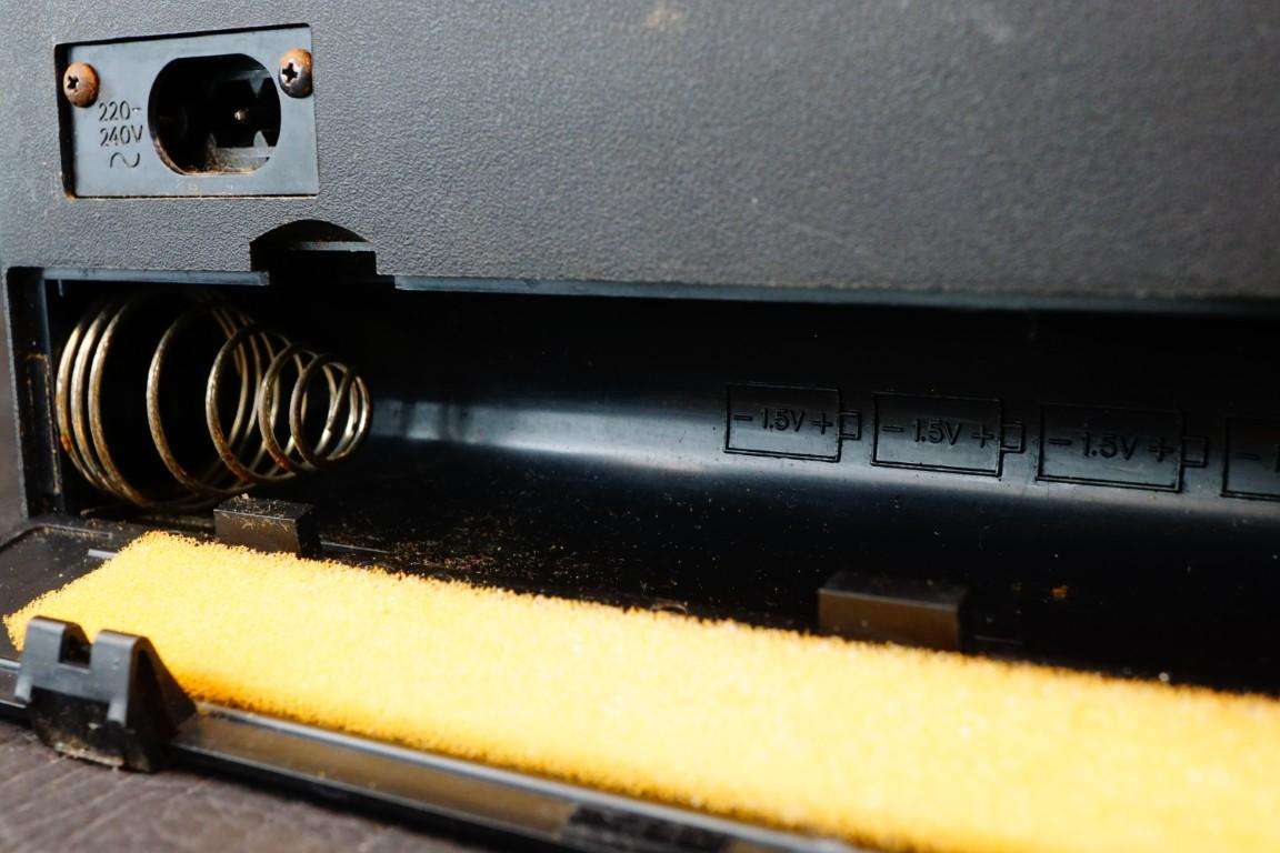 Philips 595 4-Band 90AL595 /95 Radio Receiver **Good Condition**