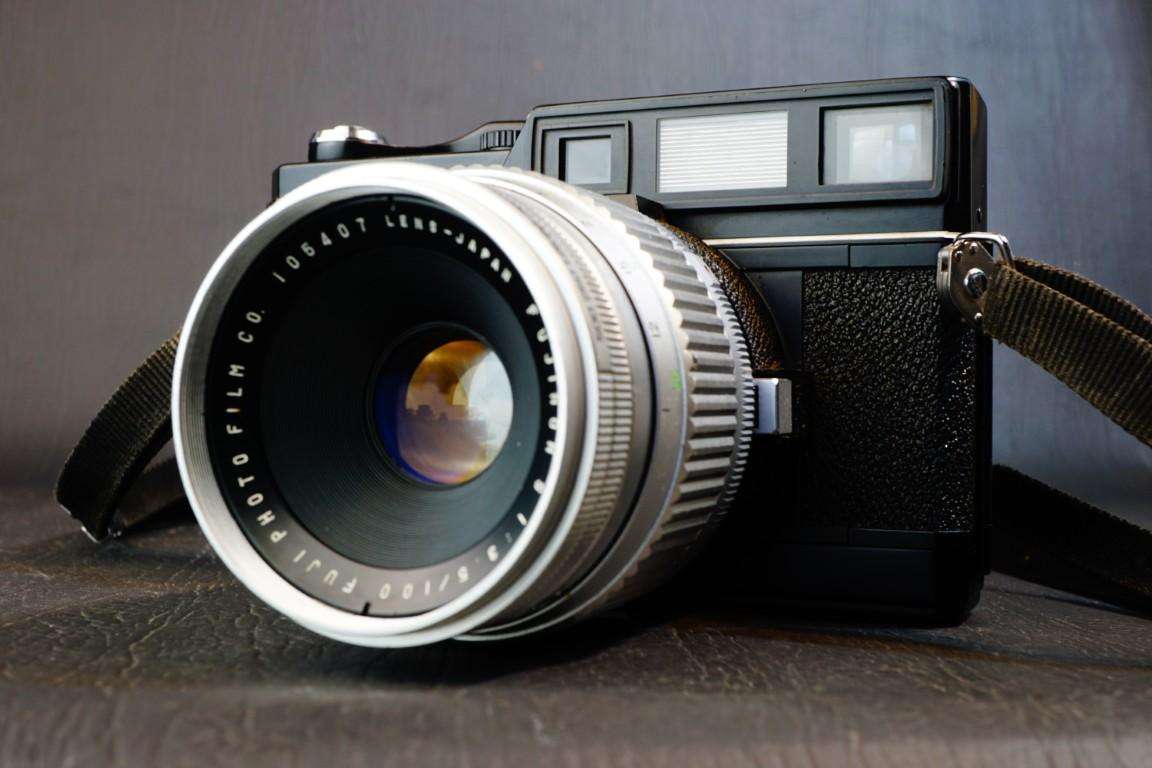 Fuji Fujifilm Fujica GM670 Pro 6x7 Medium Format RF Camera with Fujinon S 100mm F3.5 Lens **Exc**