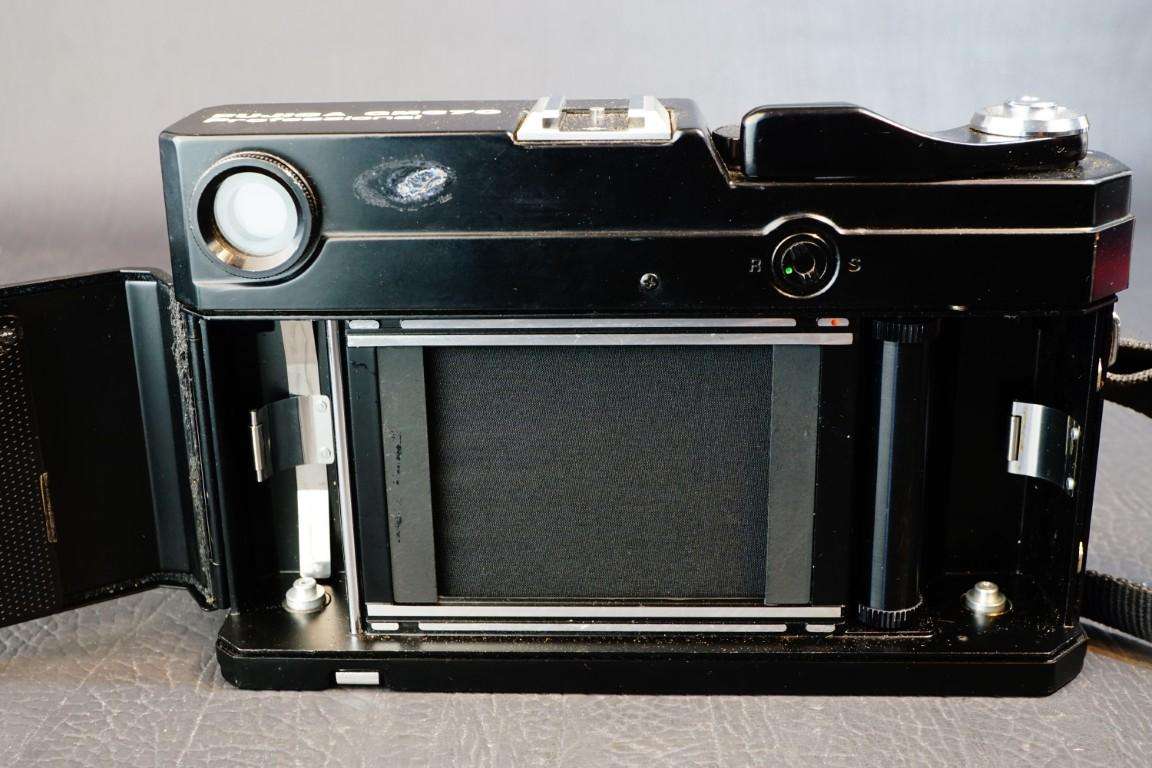 Fuji Fujifilm Fujica GM670 Pro 6x7 Medium Format RF Camera with Fujinon S 100mm F3.5 Lens **Exc**