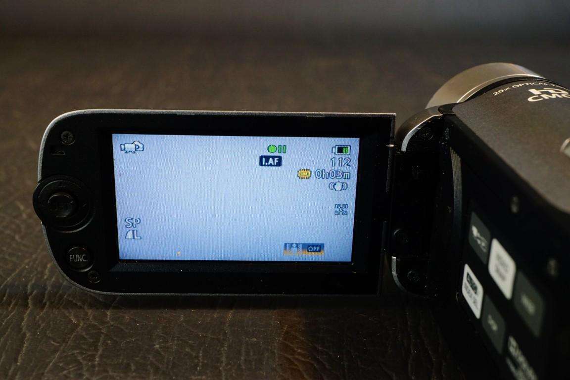 Canon Legria HF R16 HD Camcorder Camera with 20x Optical HD Lens **Great Condition*