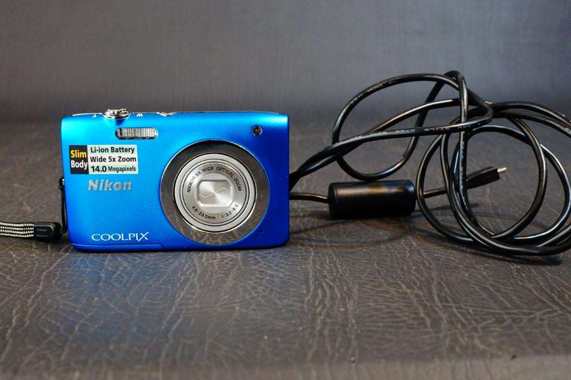 Nikon Coolpix S2600 14.0MP Blue Compact Digital Camera with 5x Optical Zoom