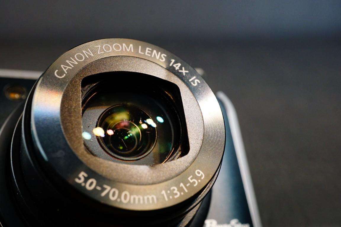 Canon PowerShot SX210 IS 14MP Compact Digital Camera with 14x Optical Zoom  **Good Condition**