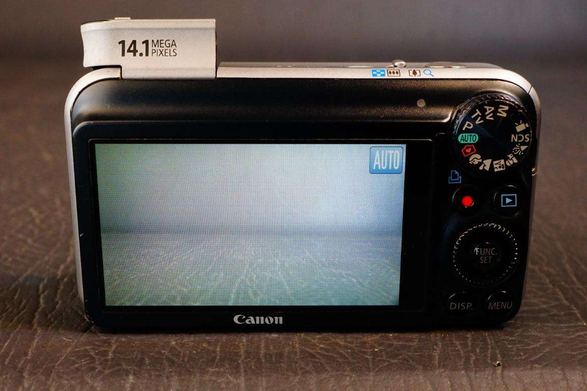 Canon PowerShot SX210 IS 14MP Compact Digital Camera with 14x Optical Zoom  **Good Condition**