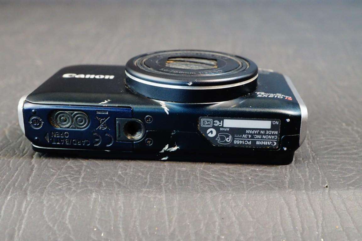 Canon PowerShot SX210 IS 14MP Compact Digital Camera with 14x Optical Zoom  **Good Condition**