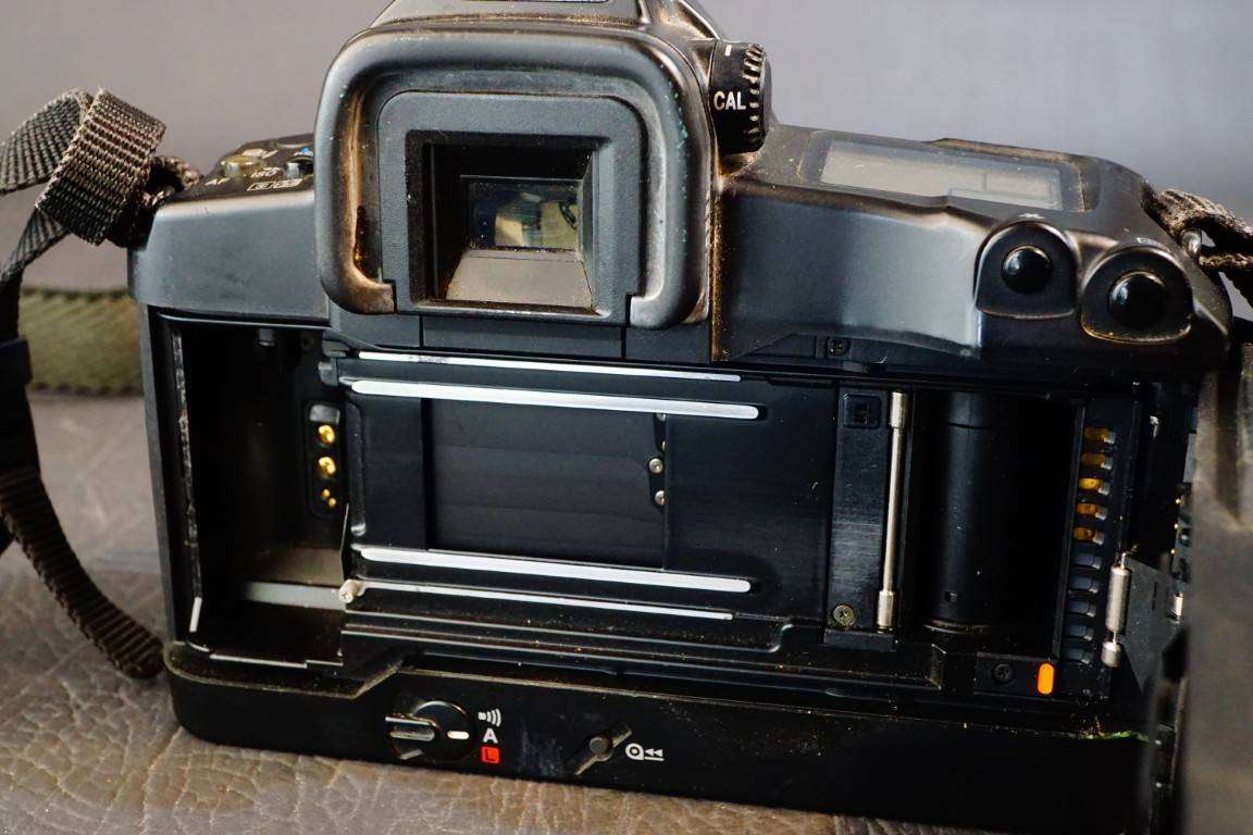 Canon EOS 3 35mm SLR Film Camera Body with Eye Focus Control **Excellent Condition**