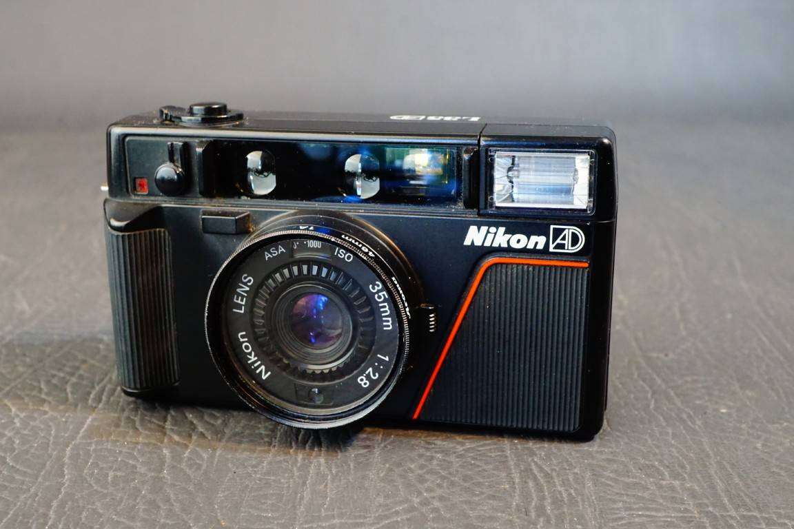 Nikon L35AD ISO1000 35mm Film Point & Shoot Camera with 35mm F2.8 Lens **Good Condition**