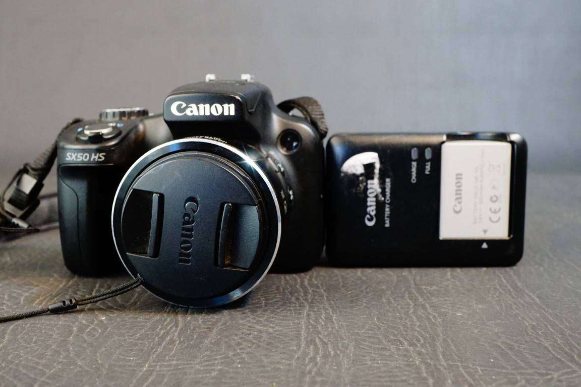 Canon PowerShot SX50 HS 12.1MP Digital Camera with 50x Optical Zoom  **Great Condition**