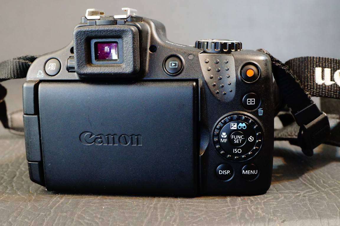 Canon PowerShot SX50 HS 12.1MP Digital Camera with 50x Optical Zoom  **Great Condition**