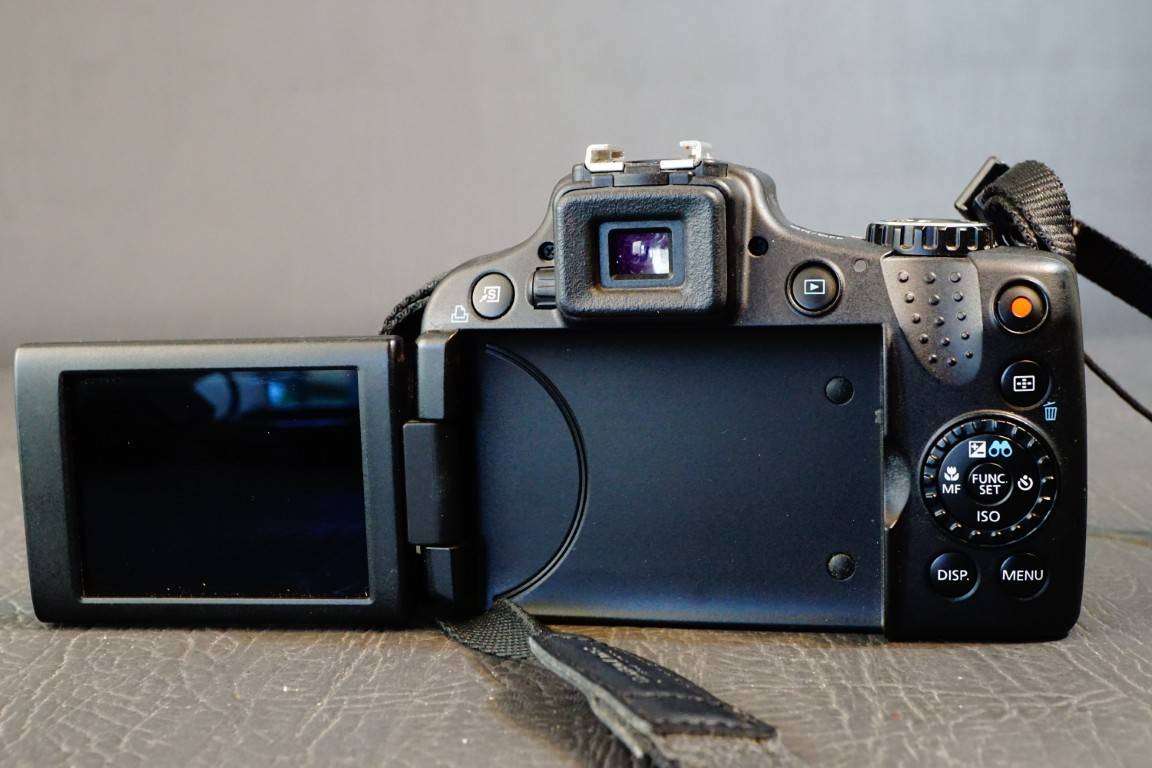 Canon PowerShot SX50 HS 12.1MP Digital Camera with 50x Optical Zoom  **Great Condition**