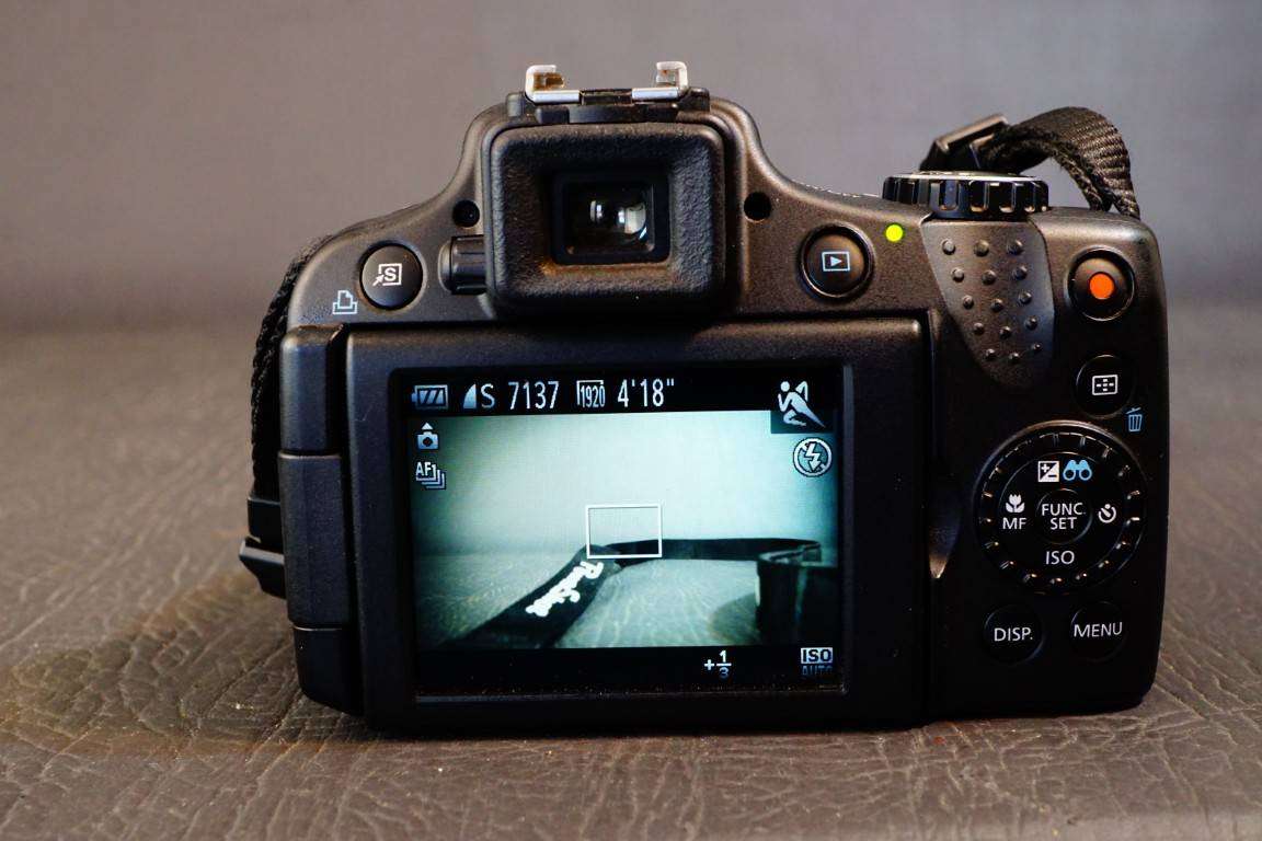 Canon PowerShot SX50 HS 12.1MP Digital Camera with 50x Optical Zoom  **Great Condition**