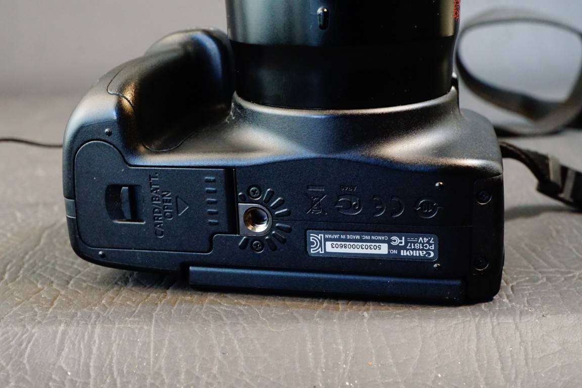 Canon PowerShot SX50 HS 12.1MP Digital Camera with 50x Optical Zoom  **Great Condition**