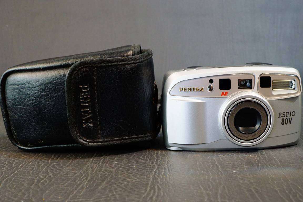 Pentax ESPIO 80v 35mm Point and Shoot AF Film Camera with 38-80mm Zoom Lens  **Great Condition**