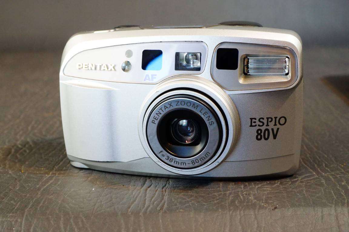 Pentax ESPIO 80v 35mm Point and Shoot AF Film Camera with 38-80mm Zoom Lens  **Great Condition**