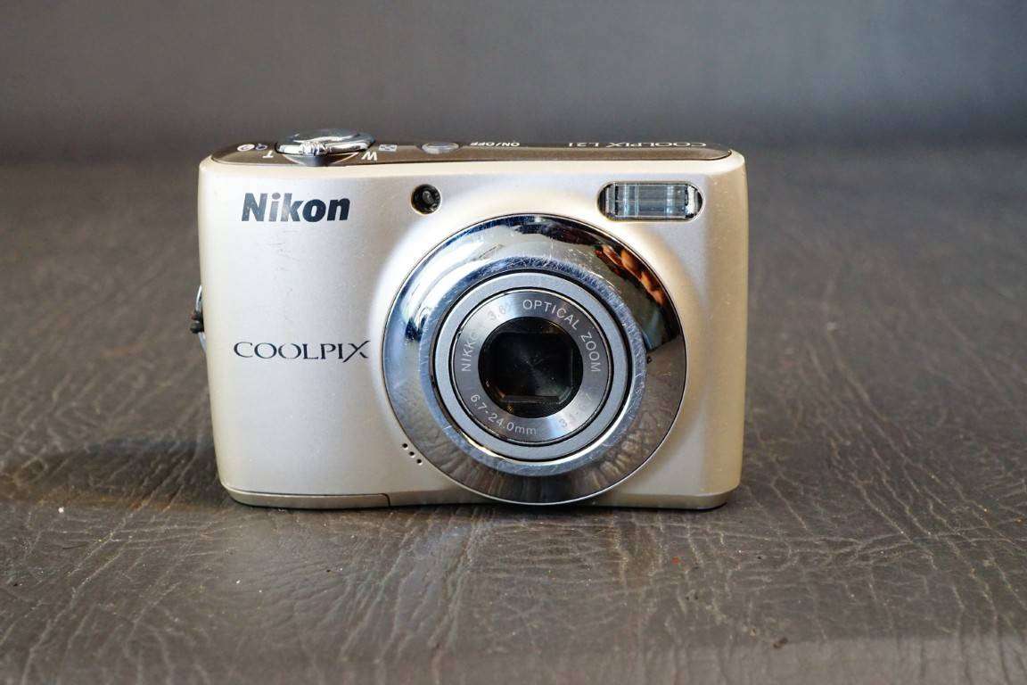 Nikon Digital Camera Coolpix L21 Compact Digital Camera 8.0MP **Good Condition**