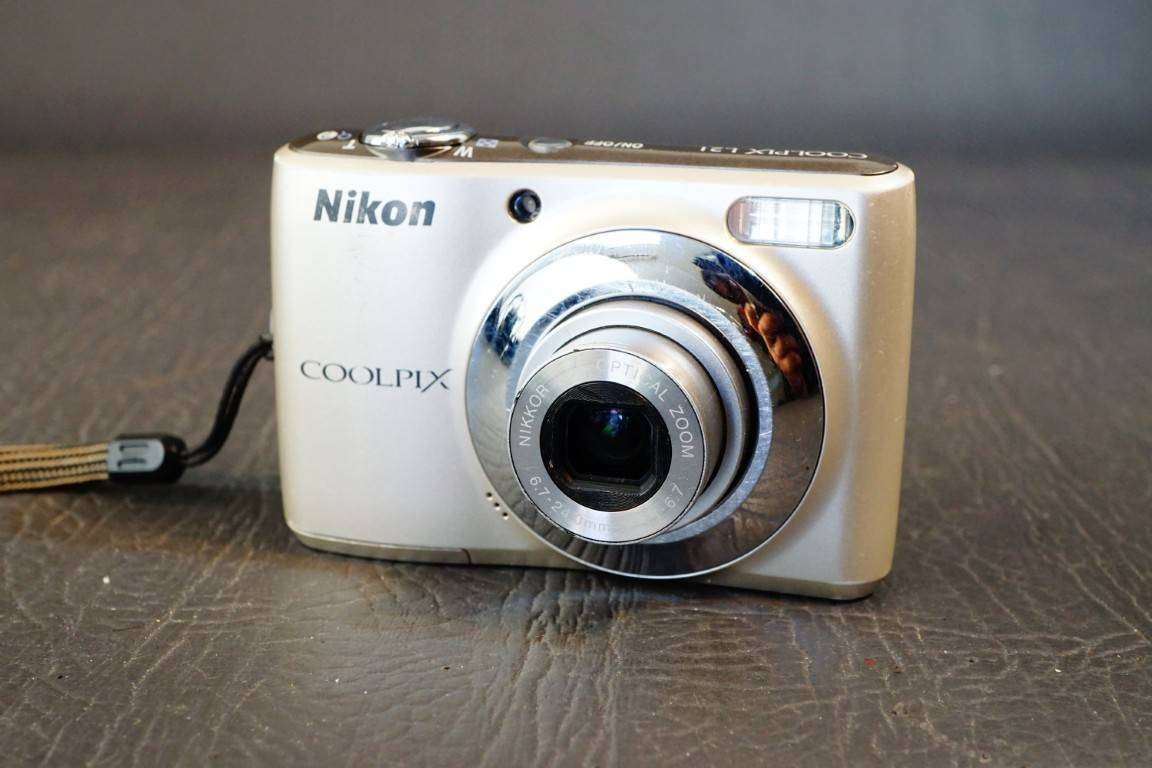 Nikon Digital Camera Coolpix L21 Compact Digital Camera 8.0MP **Good Condition**