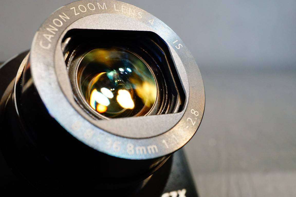 Canon PowerShot G7 X G7X Compact Digital Camera with 4.2x Optical Zoom  **Great Condition**